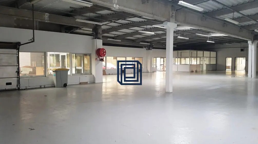 Local d’activités dans Trappes à louer Photo intérieure– Image 1 sur 3