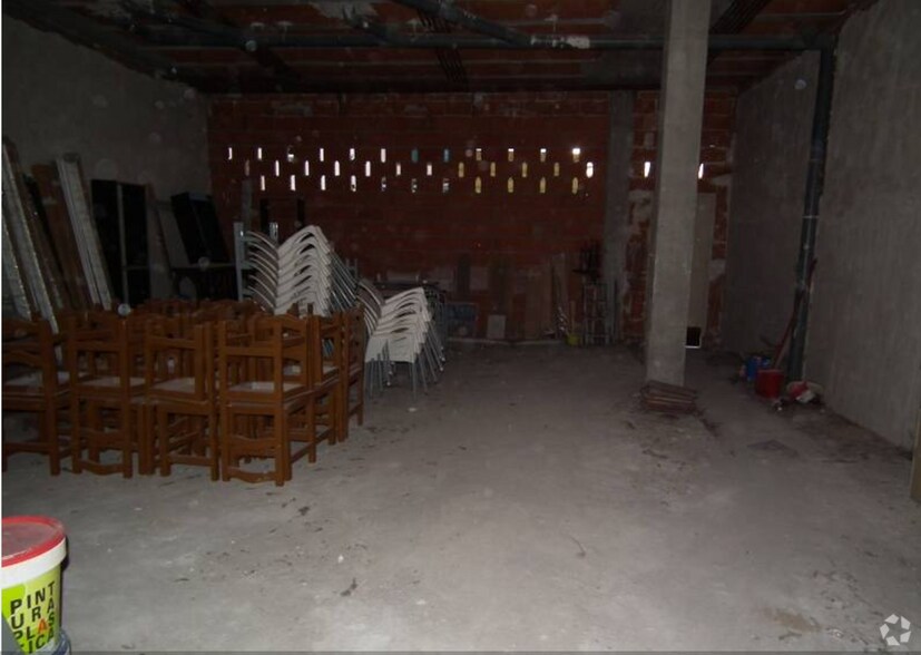 Immeuble residentiel dans El Molar, Madrid à vendre - Photo intérieure – Image 1 sur 1