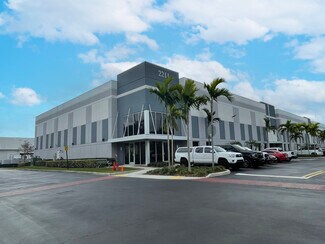 Plus de détails pour 2211 Vista Pky N, West Palm Beach, FL - Bureau à louer