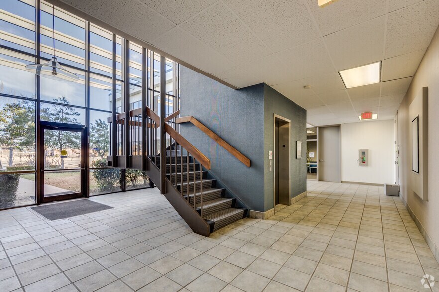 3840 S 103rd East Ave, Tulsa, OK à louer - Hall d’entrée – Image 3 sur 5