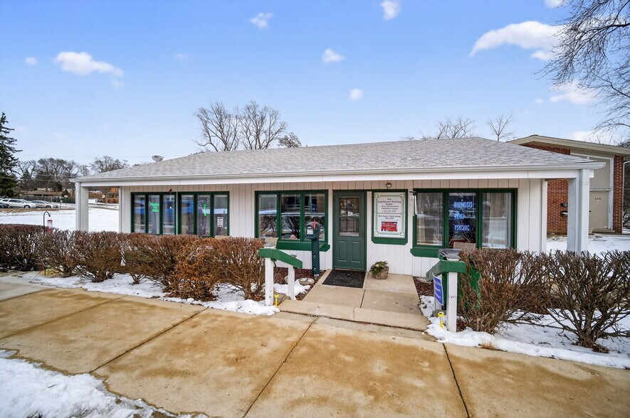 0S165 Church St, Winfield, IL à vendre - Photo de l’immeuble – Image 3 sur 48