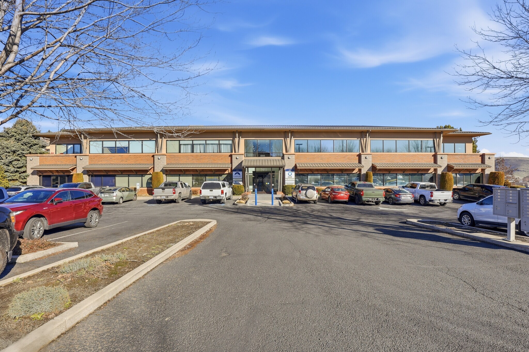 3911 Castlevale Rd, Yakima, WA à louer Photo principale– Image 1 sur 35