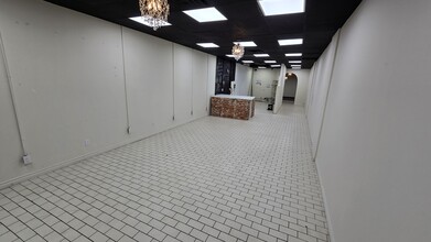 1000 Simcoe St N, Oshawa, ON à louer Photo intérieure– Image 1 sur 4
