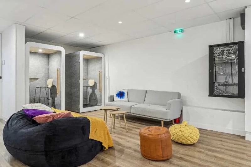 Bureau dans Paris à louer - Photo de l’immeuble – Image 2 sur 14