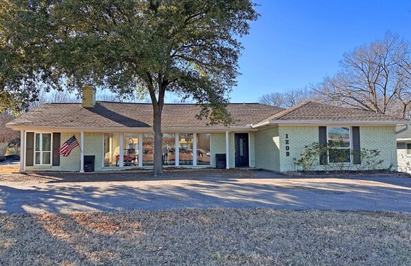 1209 N Goliad St, Rockwall, TX à vendre - Photo de l’immeuble – Image 1 sur 3