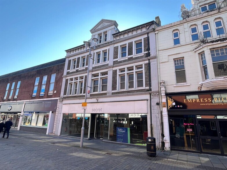 6 Caroline St, Bridgend à louer - Photo de l’immeuble – Image 1 sur 2