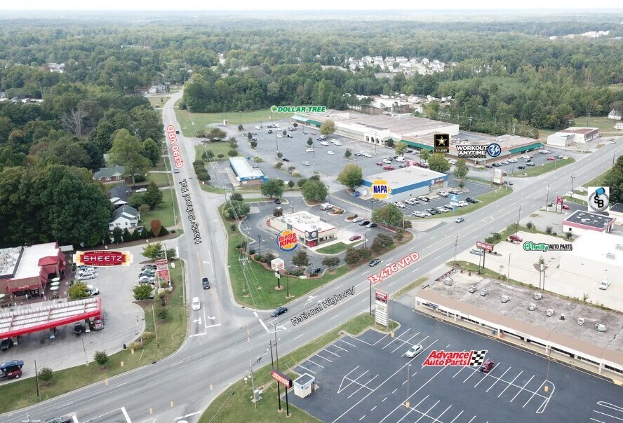 1404-1428 National Hwy, Thomasville, NC à louer Photo de l’immeuble– Image 1 sur 4