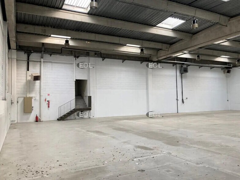 Local d’activités dans Palaiseau à louer - Photo intérieure – Image 2 sur 4