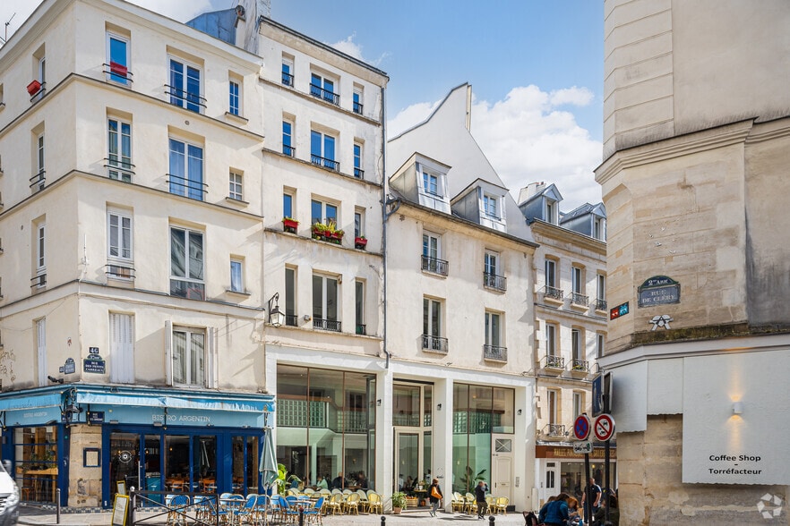42 Rue Des Petits Carreaux, Paris à louer - Photo principale – Image 1 sur 8