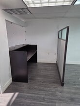 7282-7302 NW 70th St, Miami, FL à louer Photo intérieure– Image 1 sur 9