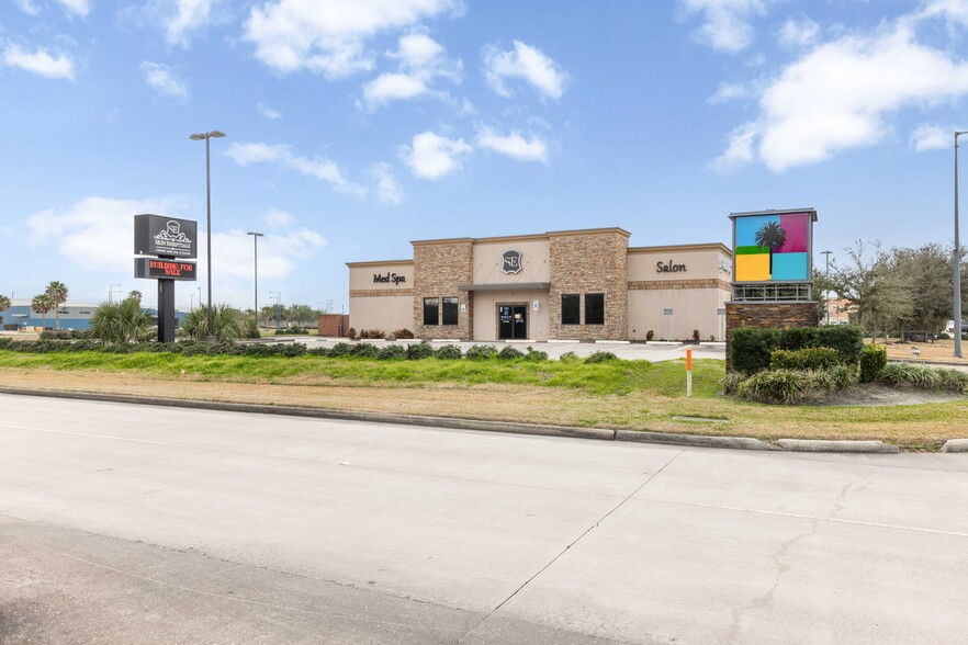 11464 Space Center Blvd, Houston, TX à vendre - Photo de l’immeuble – Image 1 sur 12