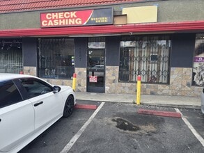 4007 S San Pedro St, Los Angeles, CA à louer Photo intérieure– Image 2 sur 4