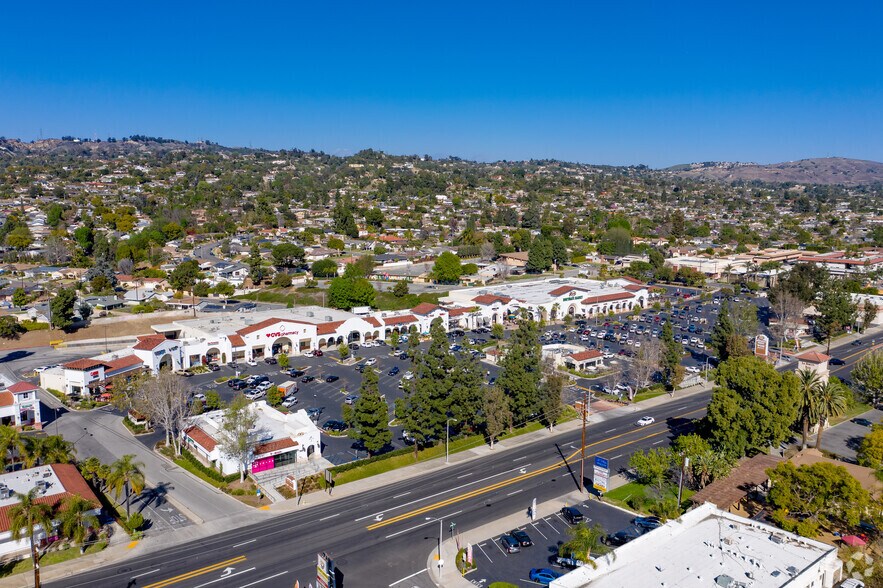 1231-1465 W Whittier Blvd, La Habra, CA à louer - Photo de l’immeuble – Image 2 sur 5
