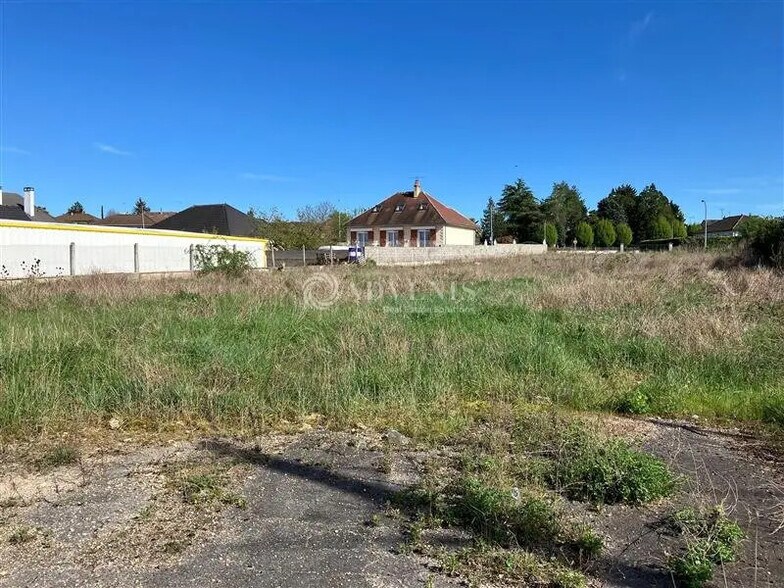 Terrain dans Bourges à vendre - Photo de l’immeuble – Image 1 sur 2