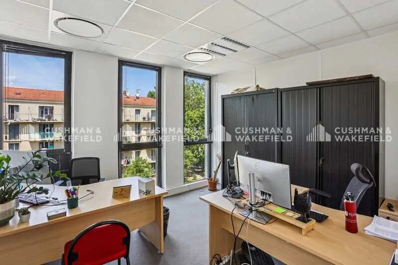 36 Route De Galice, Aix-en-Provence à louer - Photo de l’immeuble – Image 3 sur 13