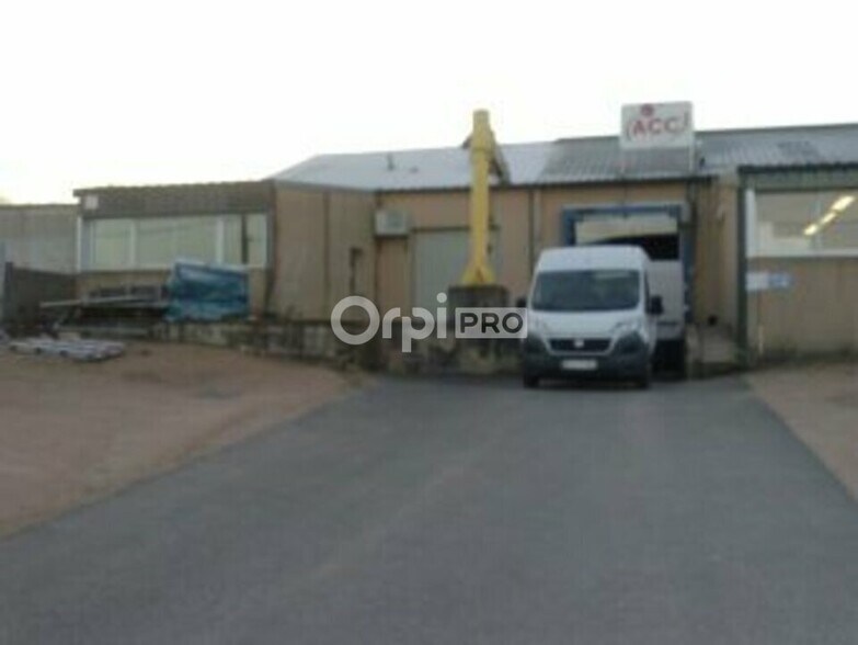 Industriel/Logistique dans Prémilhat à louer - Photo de l’immeuble – Image 3 sur 5