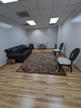 5440 E Fall Creek Parkway North Dr, Indianapolis, IN à louer Photo intérieure– Image 2 sur 2
