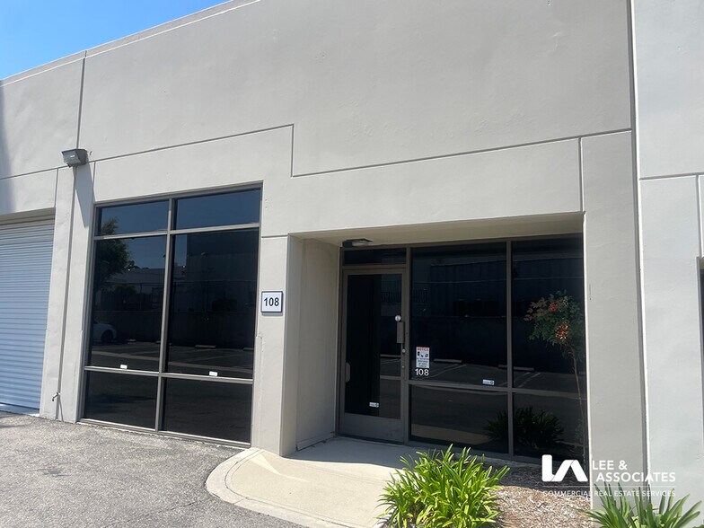 2698 Junipero Ave, Long Beach, CA à louer - Photo de l’immeuble – Image 2 sur 16