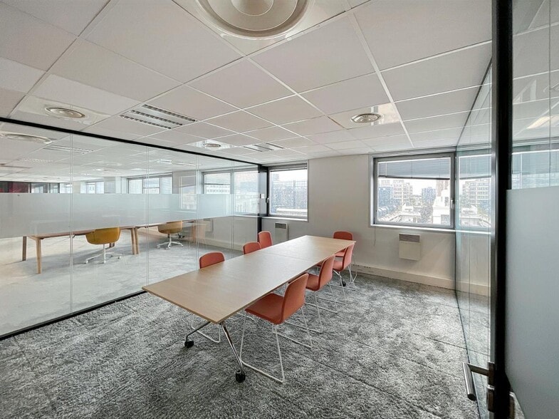 Bureau dans Noisy-le-Grand à louer - Photo intérieure – Image 1 sur 2