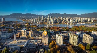 Plus de détails pour 2511 Spruce St, Vancouver, BC - Logement à vendre