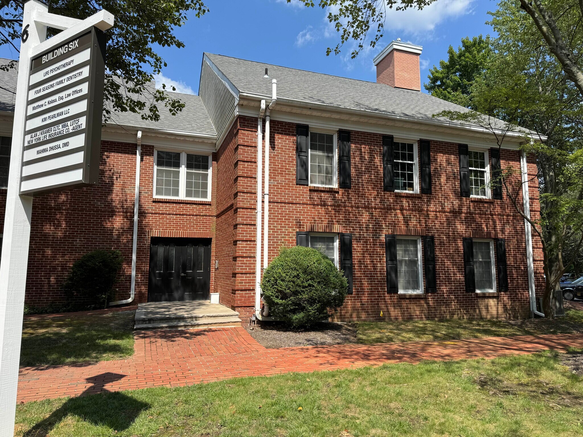 6 Auer Ct, East Brunswick, NJ à vendre Photo de l’immeuble– Image 1 sur 16