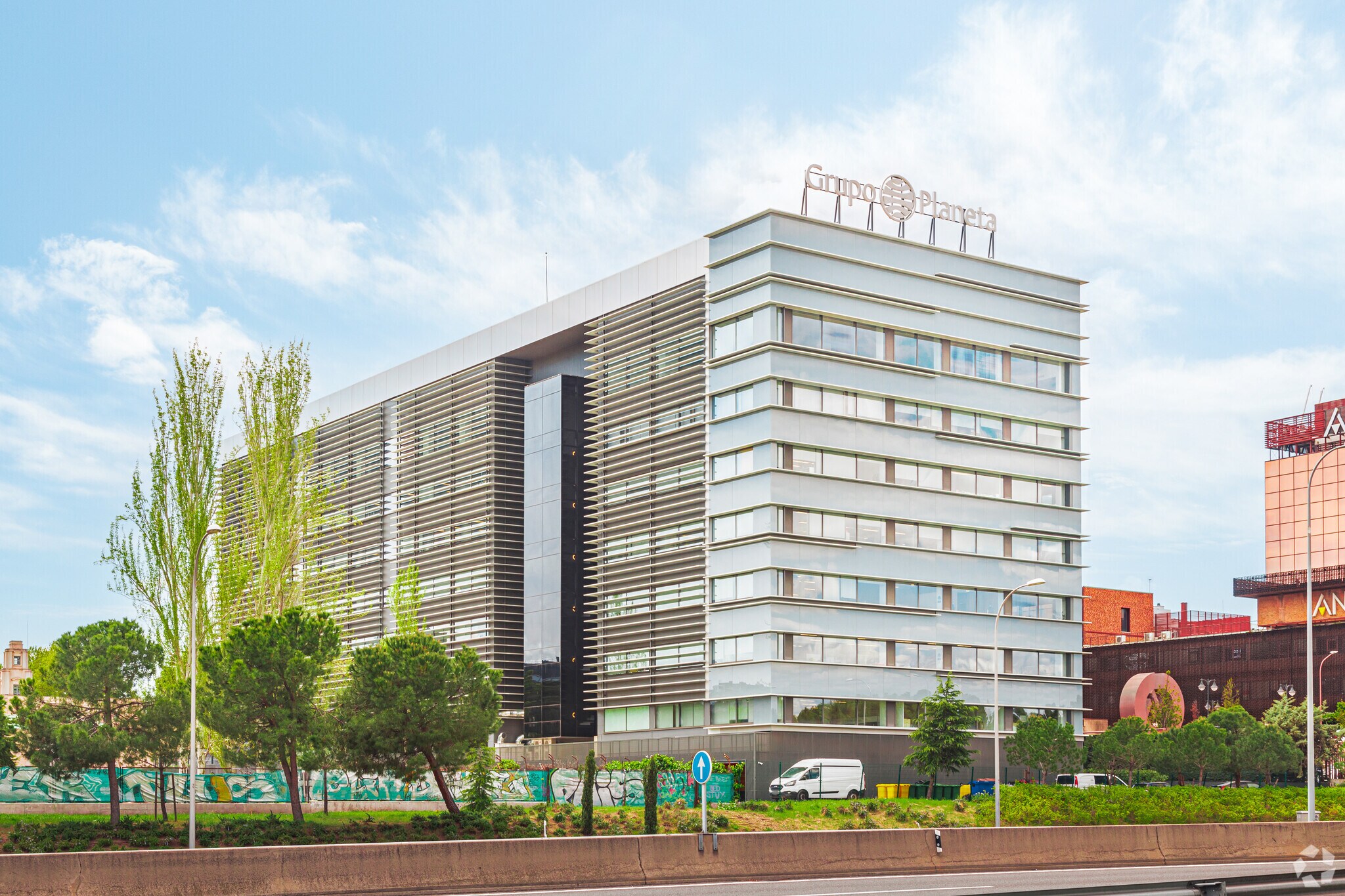 Calle de Juan Ignacio Luca de Tena, 17, Madrid, Madrid à louer Photo de l’immeuble– Image 1 sur 12