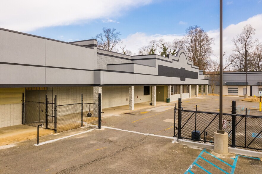 3201H Wilcox Blvd, Chattanooga, TN à louer - Photo de l’immeuble – Image 2 sur 8