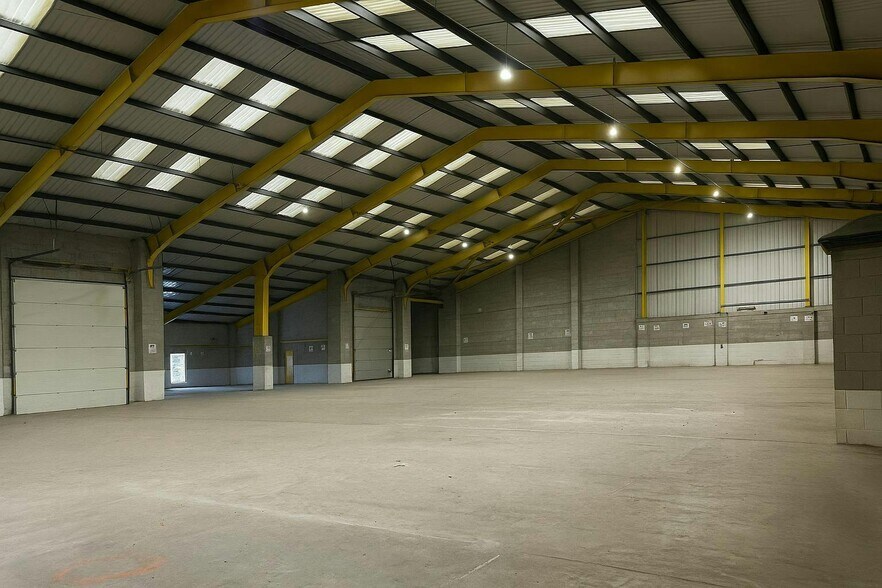 Kirkby Bank Rd, Liverpool à louer - Photo de l’immeuble – Image 3 sur 9