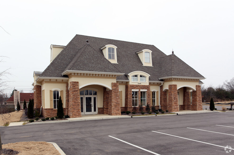 2589 Appling Rd, Memphis, TN à vendre - Photo de l’immeuble – Image 1 sur 7