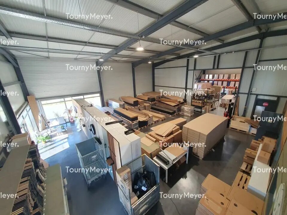 Local d’activités dans Saint-Loubès à louer Photo de l’immeuble– Image 1 sur 8