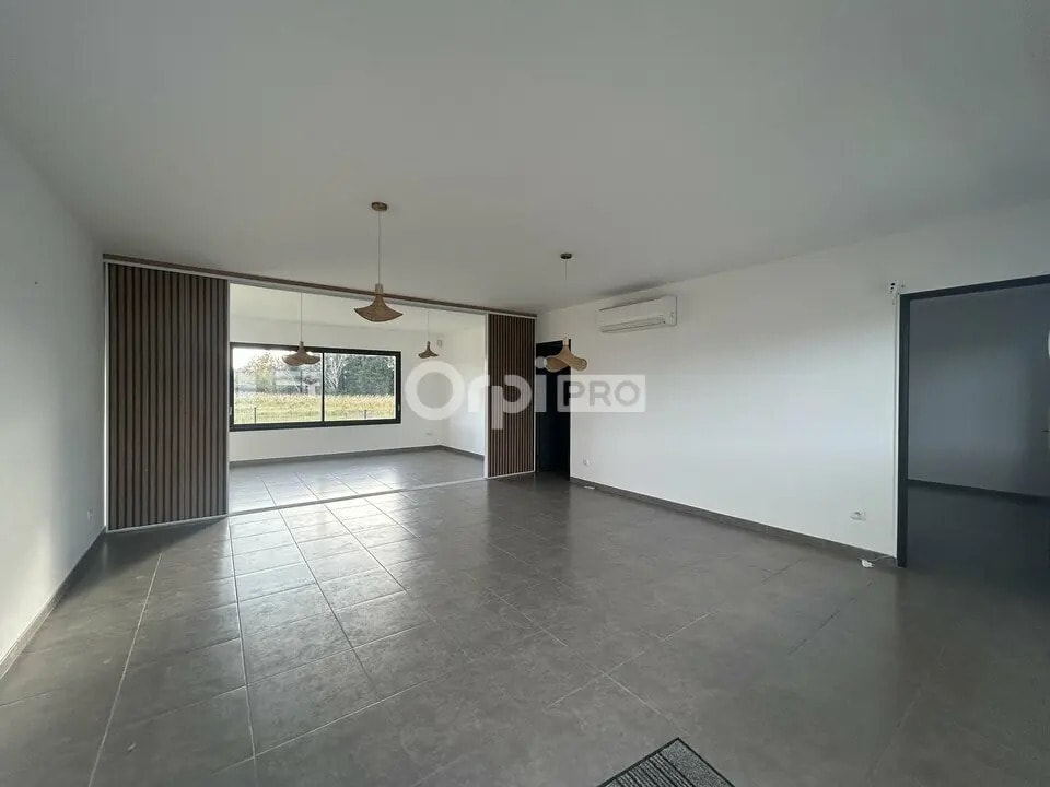 Bureau dans Graveson à louer Photo intérieure– Image 1 sur 7