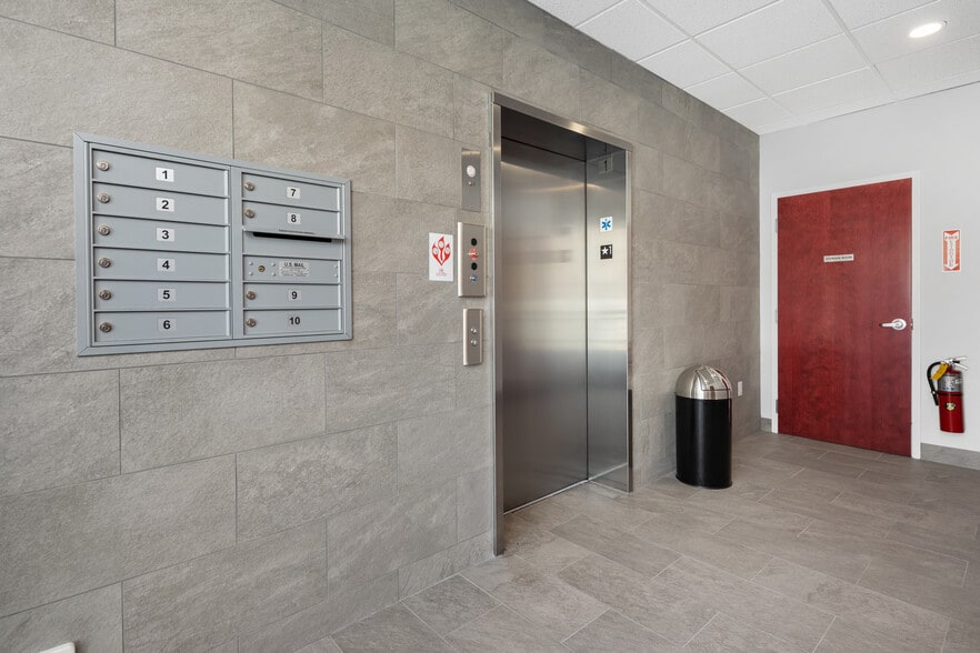 218 Willard St, Quincy, MA à louer - Photo intérieure – Image 3 sur 13