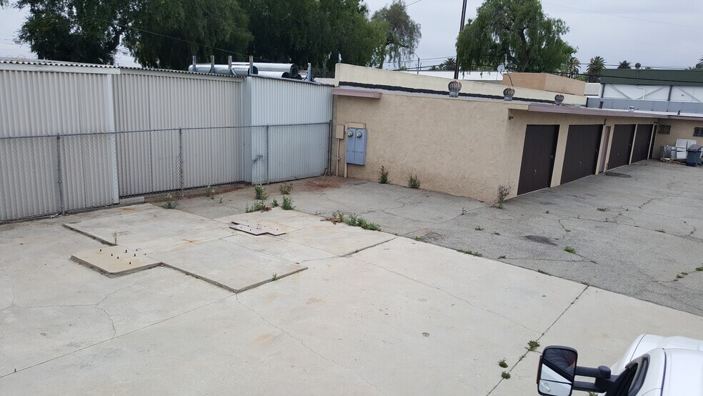 208-210 E State St, Ontario, CA à louer - Photo de l’immeuble – Image 3 sur 12