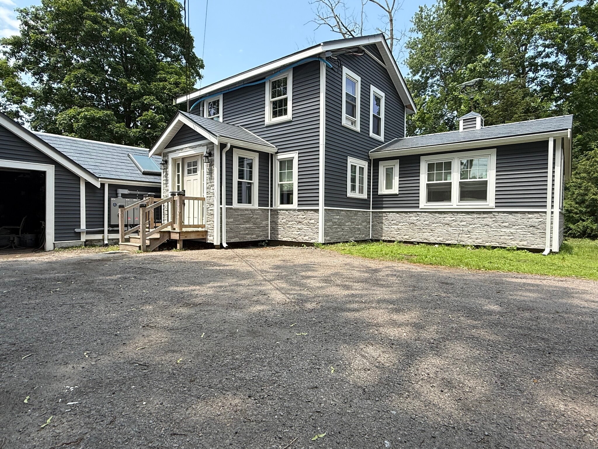 561 Foundry St, South Easton, MA à louer Photo principale– Image 1 sur 20