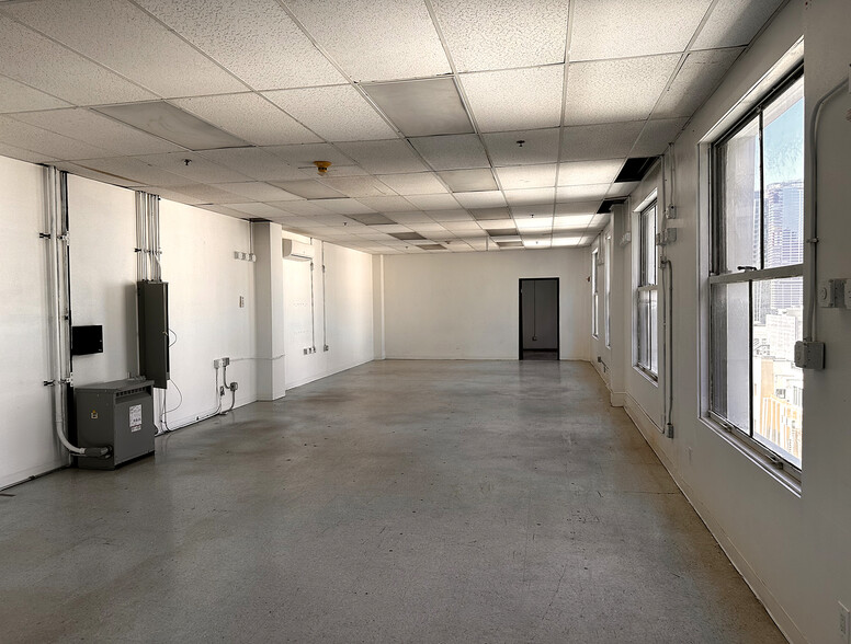 650 S Grand Ave, Los Angeles, CA à vendre - Photo intérieure – Image 3 sur 28