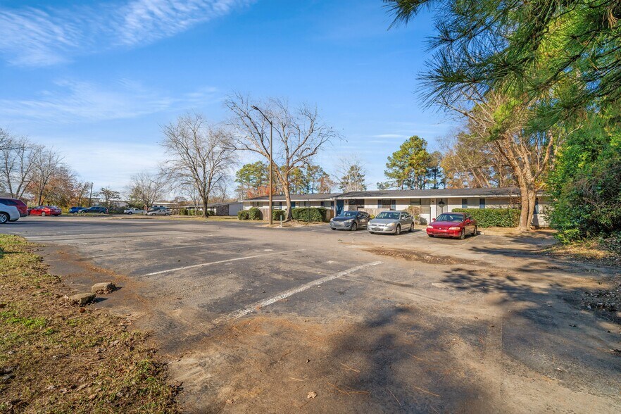 1850 Apple Valley Dr, Augusta, GA à vendre - Photo de l’immeuble – Image 2 sur 7