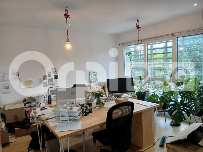 Local d'activités dans Lunel à vendre - Photo de l’immeuble – Image 3 sur 4