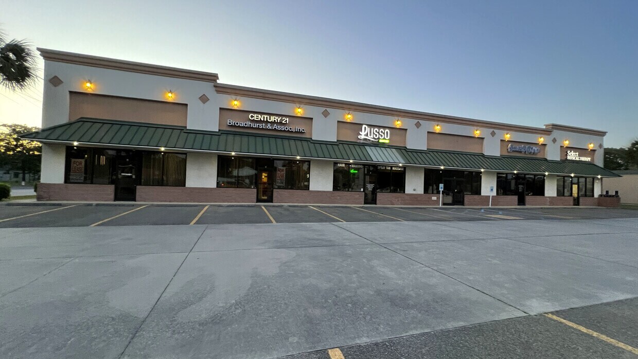 520 Us-17 Hwy S, Myrtle Beach, SC à louer Photo de l’immeuble– Image 1 sur 7