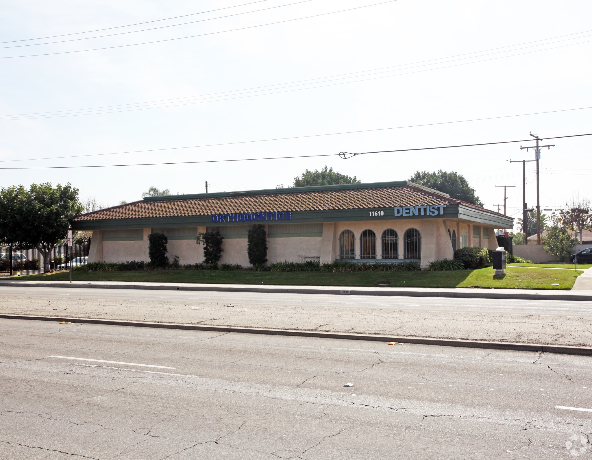 11610 Slauson Ave, Whittier, CA à louer Photo principale– Image 1 sur 7