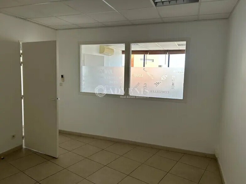 Bureau dans Juvignac à louer - Photo intérieure – Image 2 sur 5