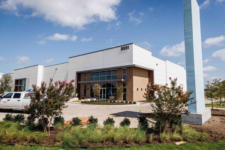 3551 Windhaven Pkwy, Lewisville, TX à louer - Photo de l’immeuble – Image 3 sur 9