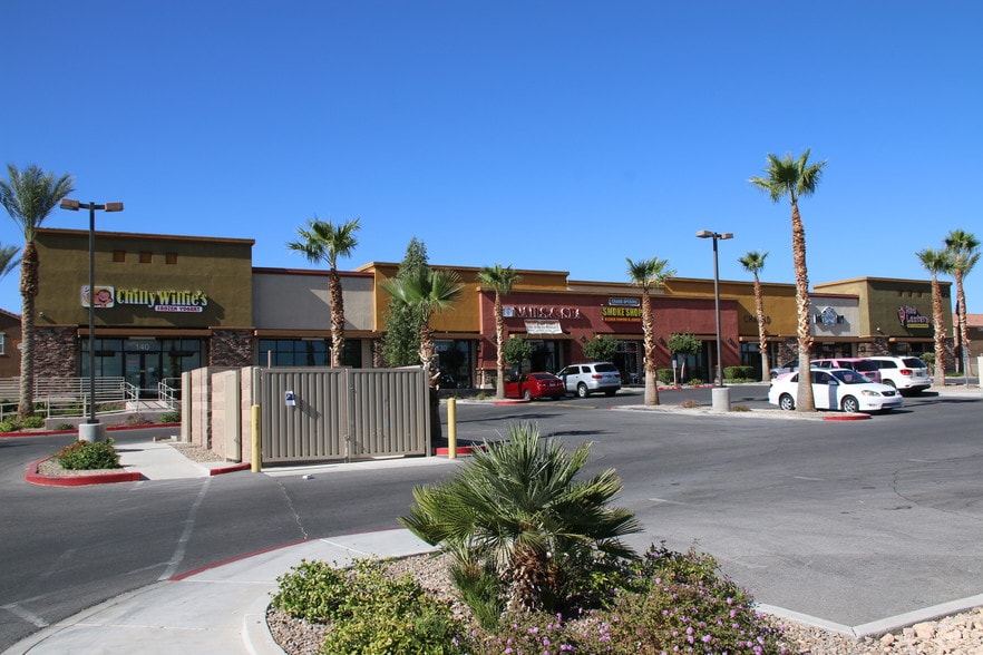 5651 Grand Canyon Dr, Las Vegas, NV à vendre - Photo de l’immeuble – Image 2 sur 13