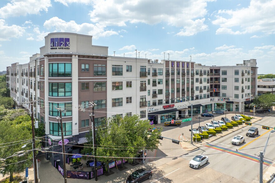 4123 Cedar Springs Rd, Dallas, TX à louer - Photo de l’immeuble – Image 1 sur 73