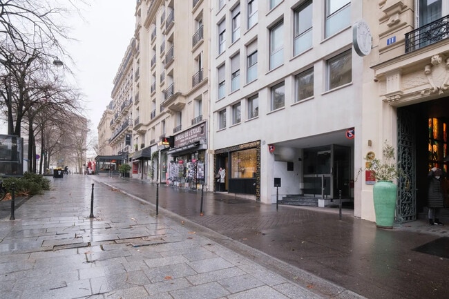 Plus de détails pour 9 Avenue Mac-Mahon, Paris - Bureau à louer