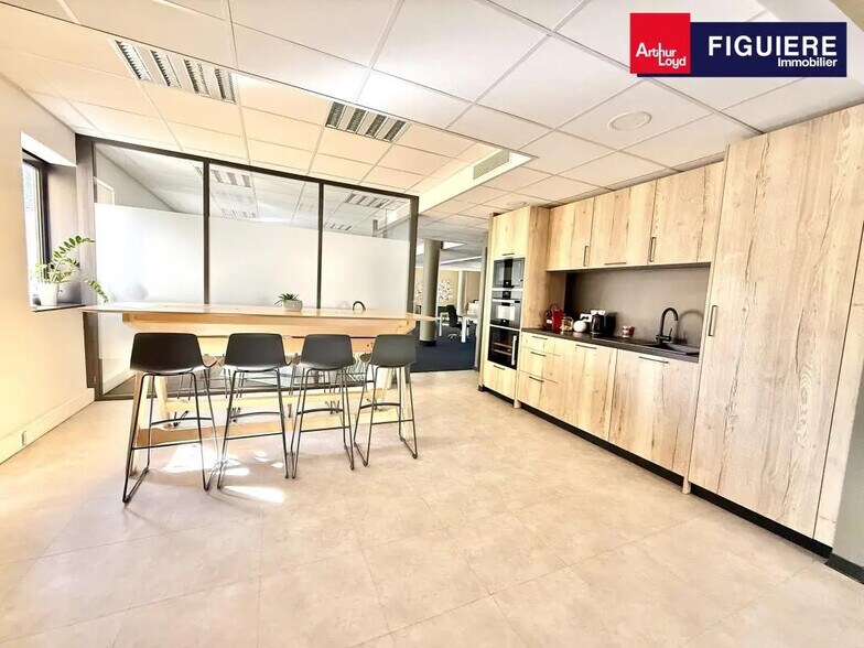 11 Cours Gambetta, Aix-en-Provence à louer - Photo de l’immeuble – Image 1 sur 15