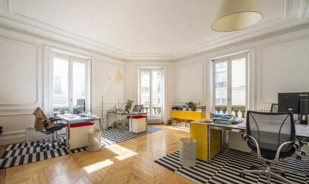 6 Rue Roquépine, Paris, PAR 75008 -  -  - Photo intérieure - Image 2 of 8