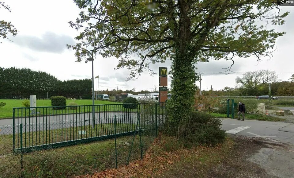 Local d'activités dans Nantes à vendre Photo de l’immeuble– Image 1 sur 4