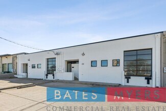 Plus de détails pour 2315 Farrington St, Dallas, TX - Local d'activités à louer