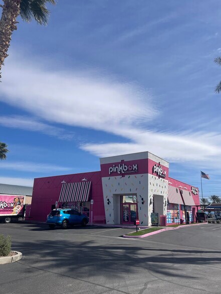 3950 E Sunset Rd, Las Vegas, NV à louer - Photo de l’immeuble – Image 3 sur 8