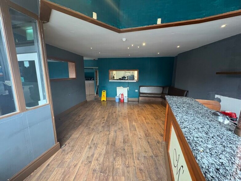 558-560 Burnley Rd, Rossendale à vendre - Photo intérieure – Image 2 sur 4